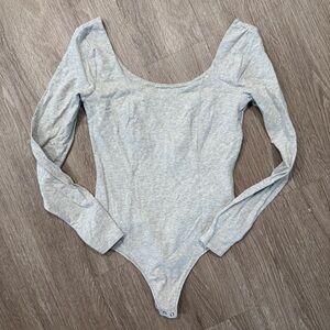 Abercrombie & Fitch gray long sleeve bodysuit sz M